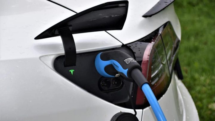 Electric Vehicle & Hybrid Servicing